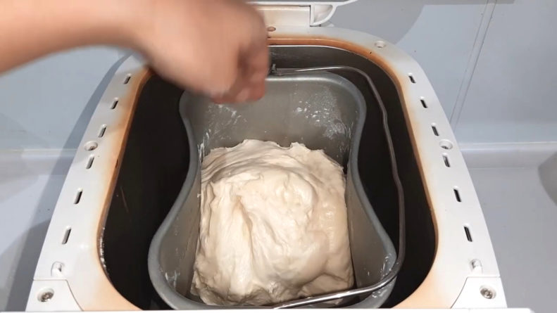 ホワイトチョコあんぱんを作る。ベンチタイム直前