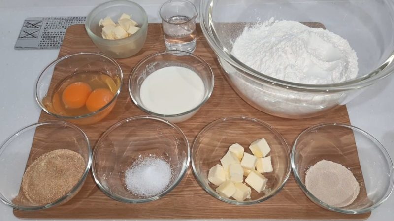 ブリオッシュ食パン。材料一覧
